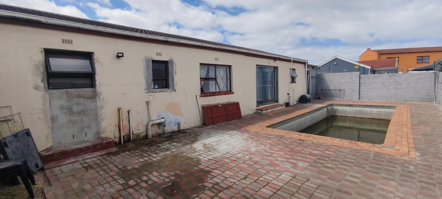 4 Bedroom Property for Sale in Wildwoods Western Cape